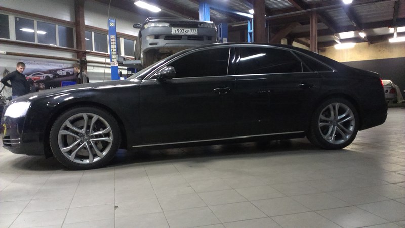 Audi A8 405mm 14