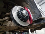 Замена тормозов на Lexus LX570. Ставим HP-Brakes